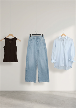{{productViewItem.photos[photoViewList.activeNavIndex].Alt || productViewItem.photos[photoViewList.activeNavIndex].Description || 'Джинсы WIDE LEG'}}