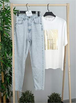 {{productViewItem.photos[photoViewList.activeNavIndex].Alt || productViewItem.photos[photoViewList.activeNavIndex].Description || 'джинсы MOM FIT'}}