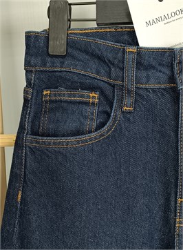 {{productViewItem.photos[photoViewList.activeNavIndex].Alt || productViewItem.photos[photoViewList.activeNavIndex].Description || 'Джинсы WIDE LEG'}}