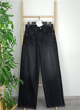 {{productViewItem.photos[photoViewList.activeNavIndex].Alt || productViewItem.photos[photoViewList.activeNavIndex].Description || 'Джинсы DADDY'}}