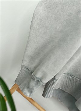 {{productViewItem.photos[photoViewList.activeNavIndex].Alt || productViewItem.photos[photoViewList.activeNavIndex].Description || 'Свитшот'}}