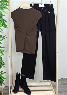 {{productViewItem.photos[photoViewList.activeNavIndex].Alt || productViewItem.photos[photoViewList.activeNavIndex].Description || 'Джинсы STRAIGHT'}}