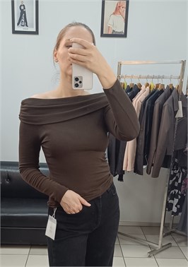 {{productViewItem.photos[photoViewList.activeNavIndex].Alt || productViewItem.photos[photoViewList.activeNavIndex].Description || 'Лонгслив'}}