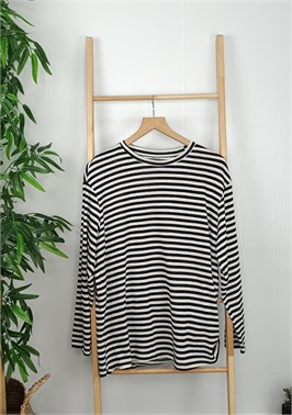 {{productViewItem.photos[photoViewList.activeNavIndex].Alt || productViewItem.photos[photoViewList.activeNavIndex].Description || 'Лонгслив'}}