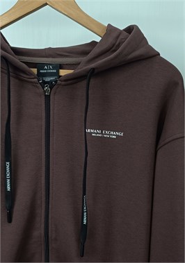 {{productViewItem.photos[photoViewList.activeNavIndex].Alt || productViewItem.photos[photoViewList.activeNavIndex].Description || 'Костюм спортивный'}}