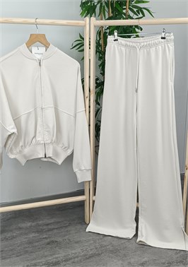 {{productViewItem.photos[photoViewList.activeNavIndex].Alt || productViewItem.photos[photoViewList.activeNavIndex].Description || 'Костюм спортивный'}}