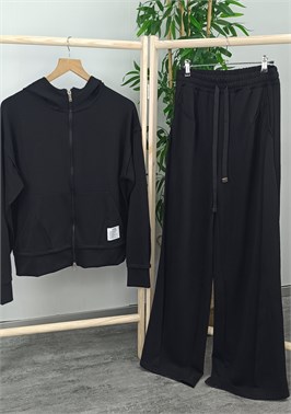 {{productViewItem.photos[photoViewList.activeNavIndex].Alt || productViewItem.photos[photoViewList.activeNavIndex].Description || 'Костюм спортивный'}}